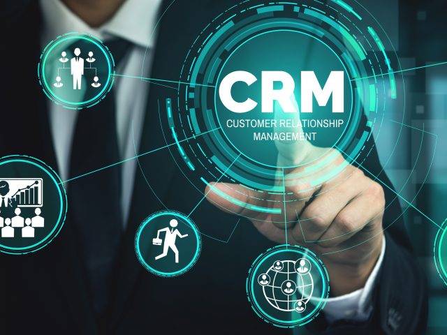 https://orientecloud.com/wp-content/uploads/2023/02/crm-customer-relationship-management-concepto-sistema-marketing-ventas-comerciales-640x480.jpg